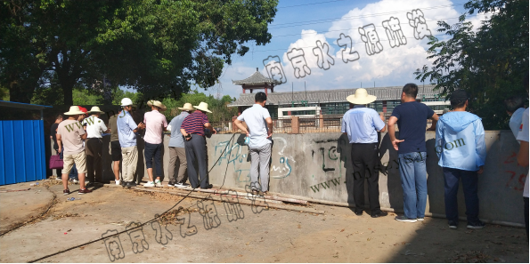 联合验收组在验收箱涵段14.png 联合验收组在验收箱涵段14.png